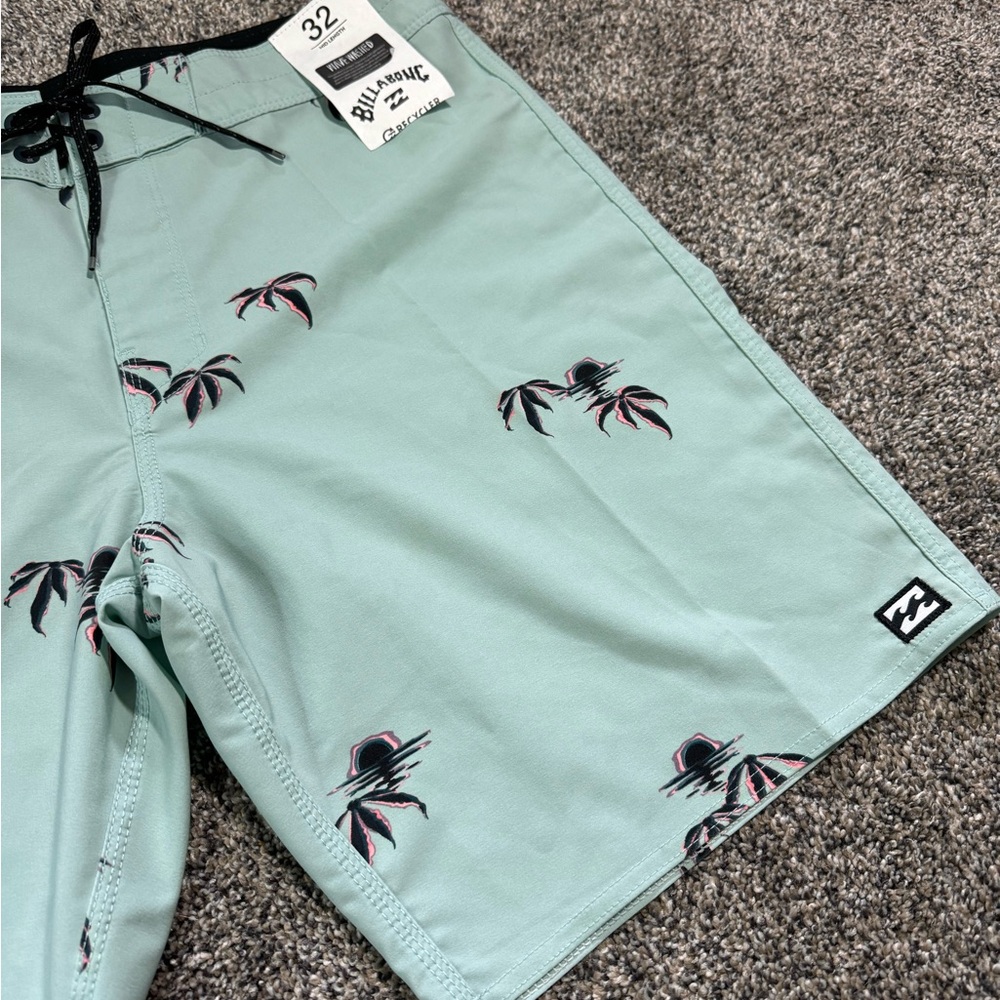 Billabong Men's Standard Sundays Pro 17 Inch Outseam Boardshort - Picture 3 of 7